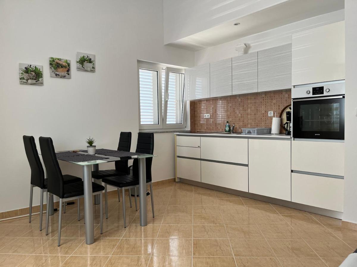 Apartmani Emil Trogir Extérieur photo